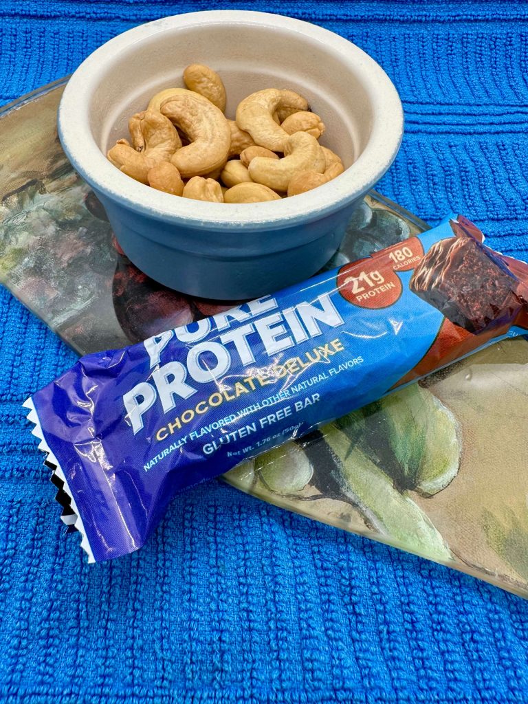Pure Protein Chocolate Deluxe bar with cashews